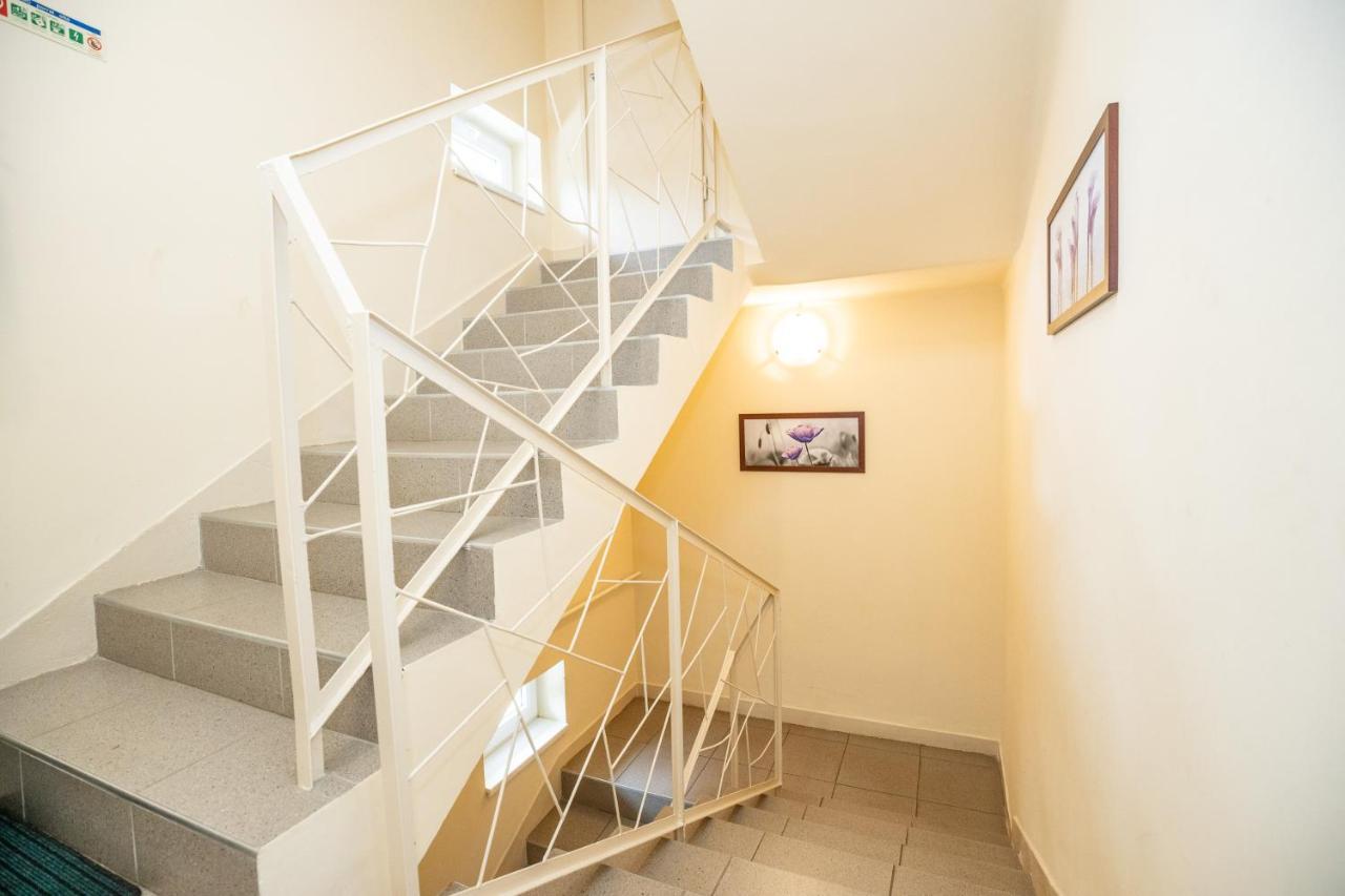 Betty Apartman Hajduszoboszlo Exterior photo